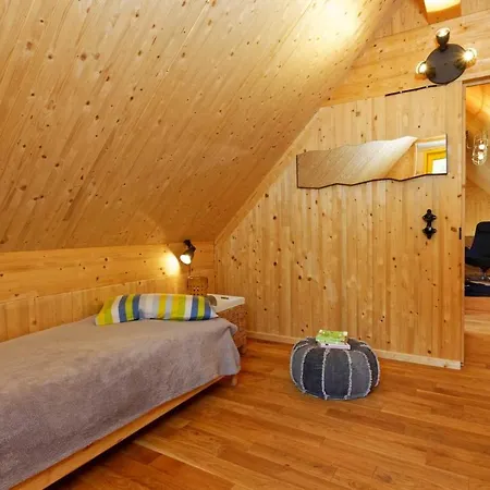 Holiday home Tramontana Loddin